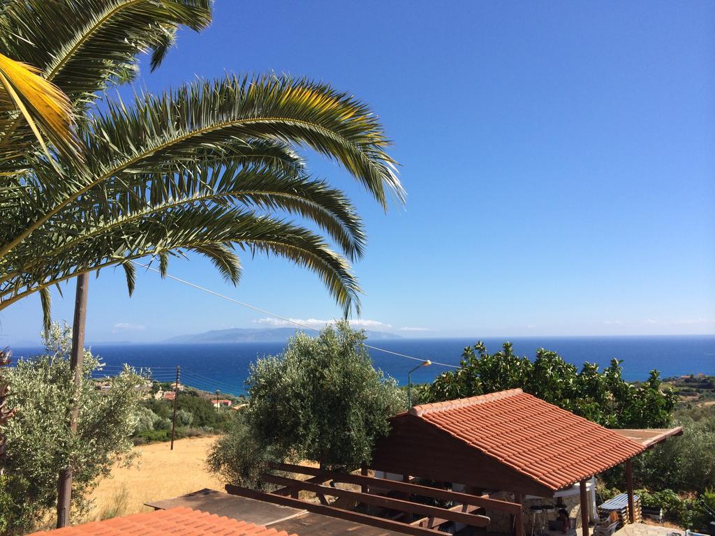 Manolia Studios Τραπεζάκι Εξωτερικό φωτογραφία