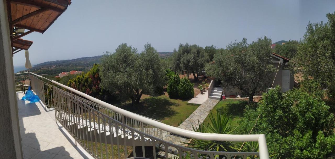 Manolia Studios Τραπεζάκι Εξωτερικό φωτογραφία